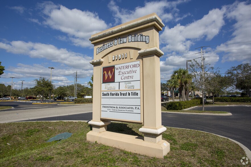 27911 Crown Lake Blvd, Bonita Springs, FL 34135 Medical Office For