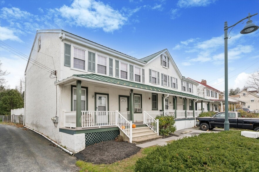 More Photos Of 20 S Village Ave, Exton Apartments For Sale