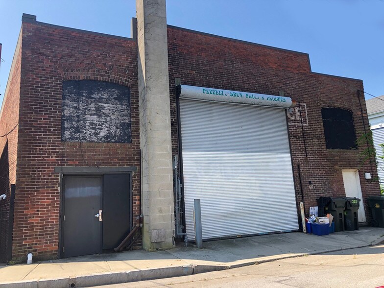 More Photos Of 369 Bank St, New London Storefront Retail Residential For Sale