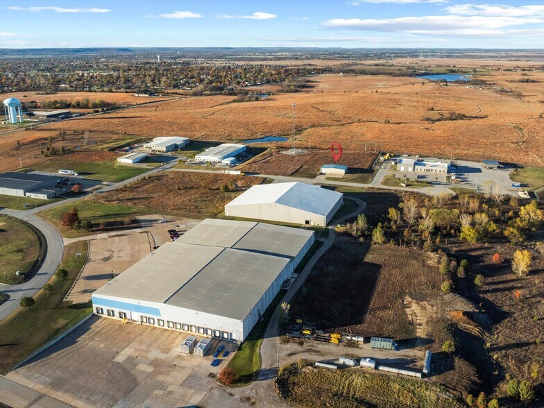 More Photos Of 7380 International Ct, Bartlesville Warehouse For Sale
