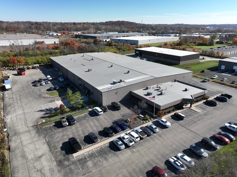 More Photos Of 9870 Crescent Park Dr, West Chester Industrial For Sale