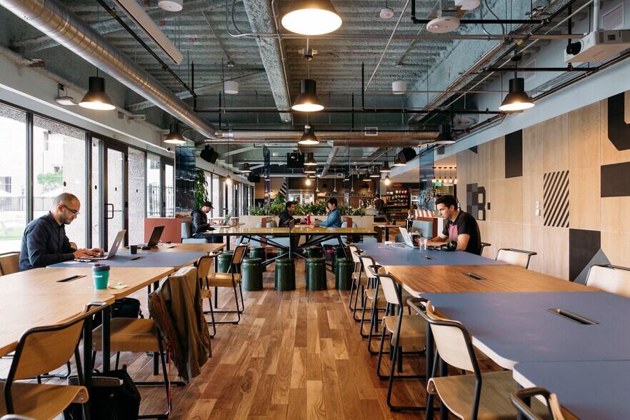 More Photos Of 600 B St, San Diego Coworking Space