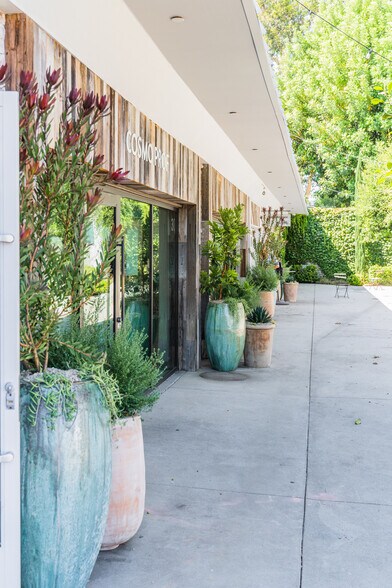 More Photos Of 20929 Ventura Blvd, Woodland Hills Unknown For Lease