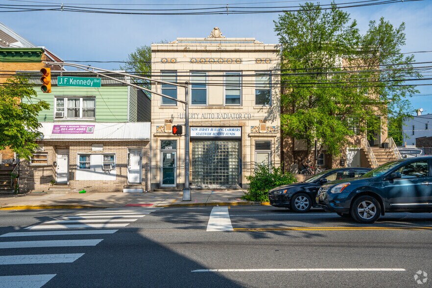 More Photos Of 3218 John F Kennedy Blvd, Jersey City Office For Lease