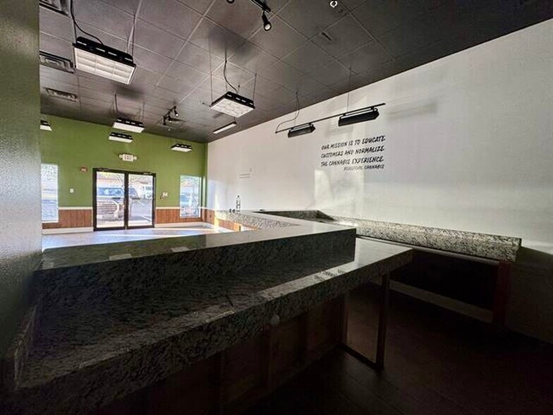 More Photos Of 1705 E Del Mar, Laredo Freestanding For Lease