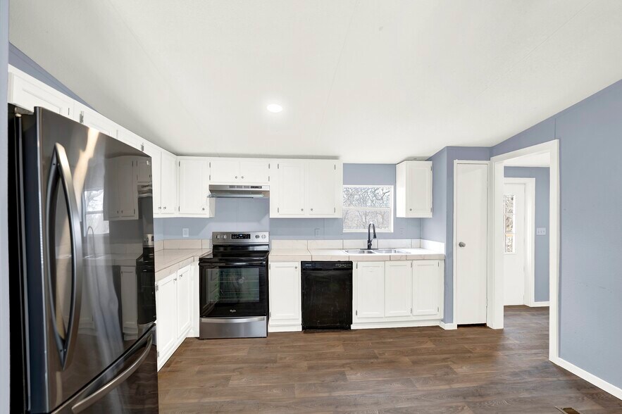 More Photos Of 2806 US Highway 90 W, Hondo Office For Sale