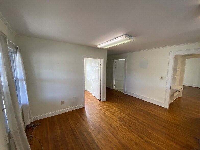 More Photos Of 785 Davidson Dr, Concord Medical For Sale