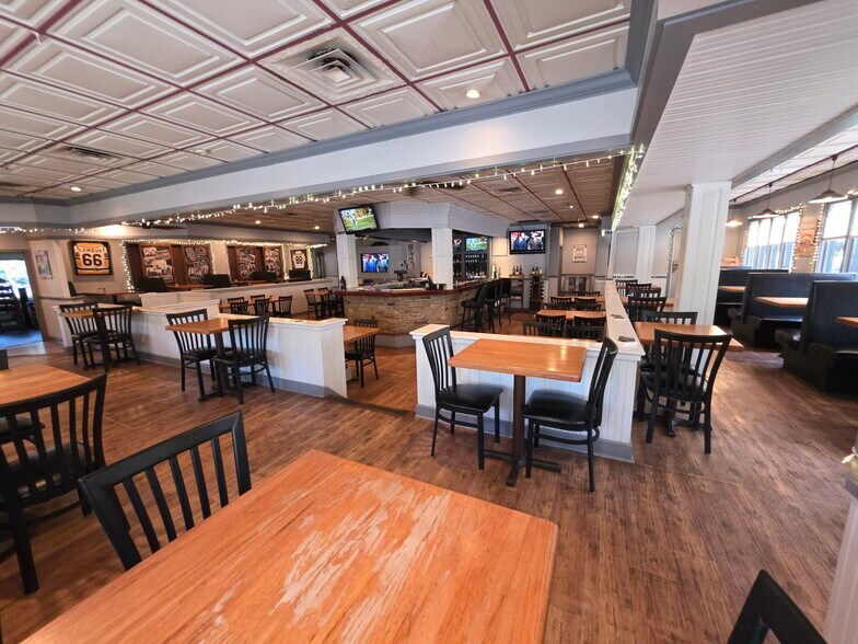 More Photos Of 9 Park Ln, Hilton Head Island Restaurant For Sale