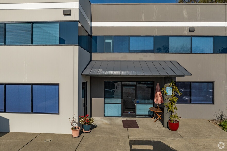 More Photos Of 285 Bel Marin Keys Blvd, Novato Light Manufacturing For Lease