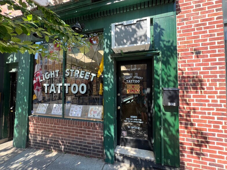 More Photos Of 1438-1442 Light St, Baltimore Showroom For Sale