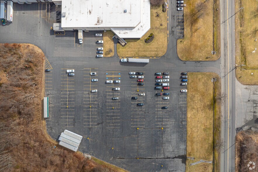 More Photos Of 600 Airport Rd, Fall River Manufacturing For Lease