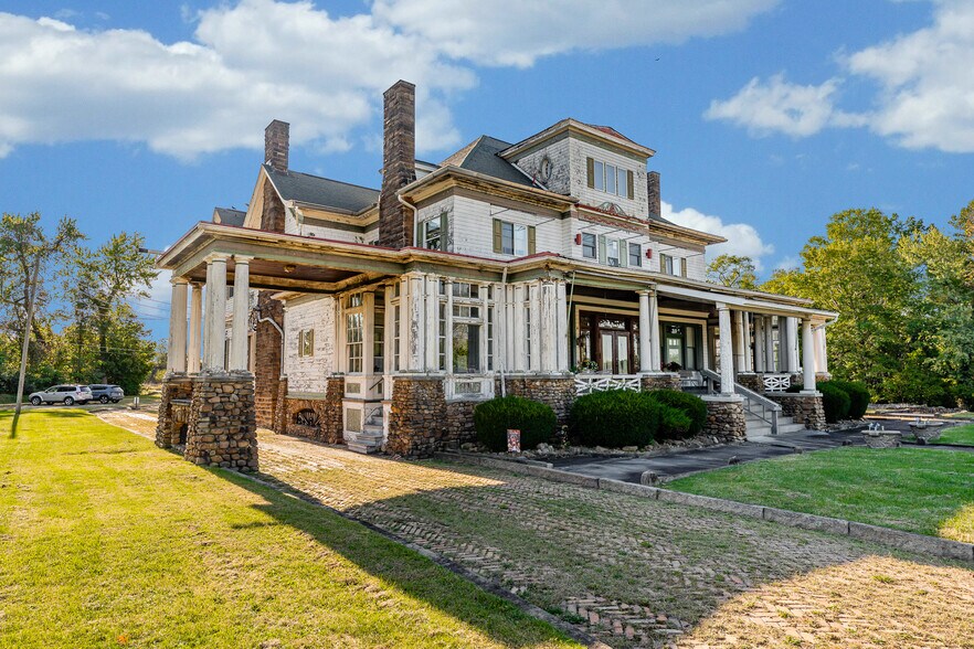 More Photos Of 1266 National Pike, Hopwood Apartments For Sale