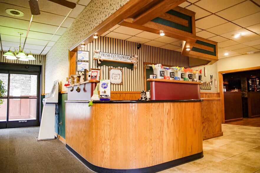 More Photos Of 4476 Business 220, Bedford Restaurant For Sale