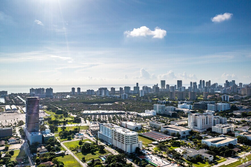 More Photos Of 2801 NE 213th St, Aventura Medical For Sale
