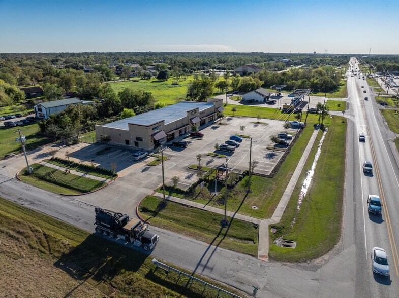 More Photos Of 451 Fm 646 Rd E, Dickinson Storefront Retail Office For Lease