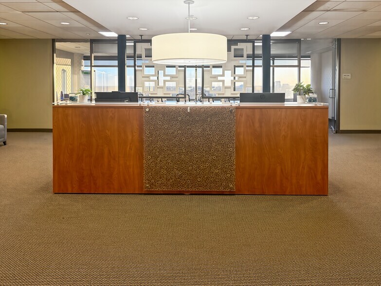 More Photos Of 1600 Golf Rd, Rolling Meadows Coworking Space