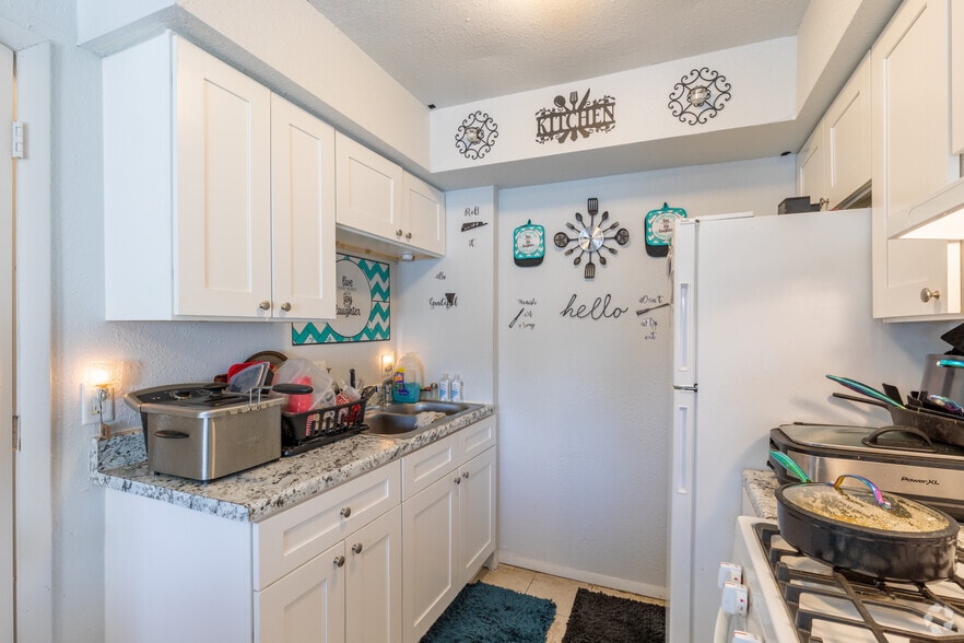 More Photos Of 6028 Vanderbilt Dr, Mount Morris Apartments For Sale