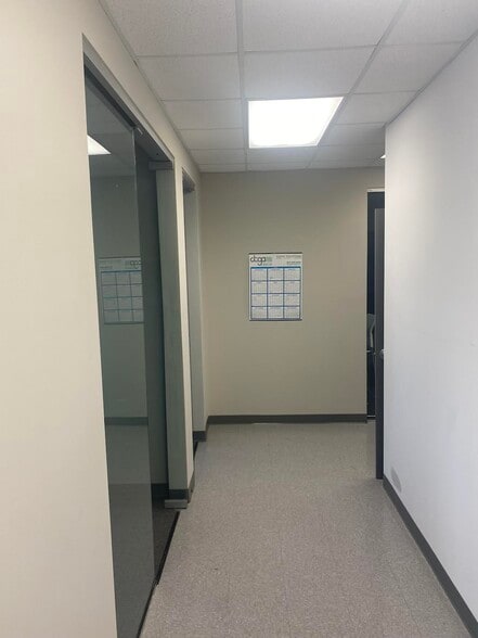 More Photos Of 163 Business Park Dr, Lebanon Light Manufacturing For Lease