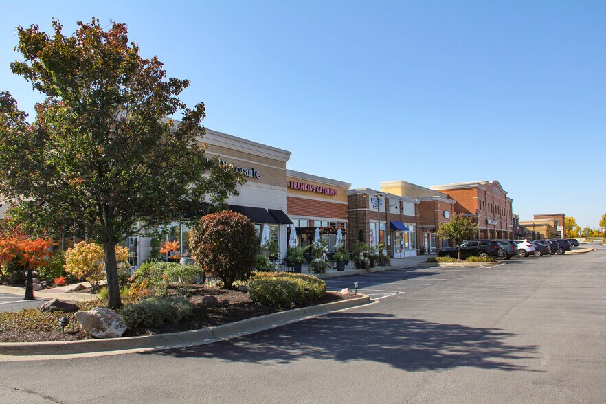 More Photos Of 171st @ La Grange, Tinley Park Unknown For Lease