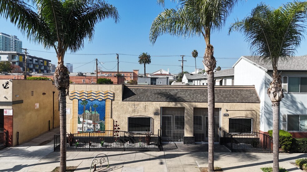 More Photos Of 425-427 Atlantic Ave, Long Beach Office For Sale