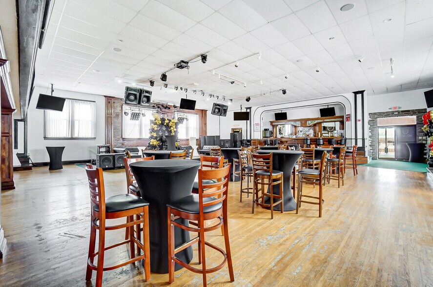 More Photos Of 126 W High St, Springfield Lodge Meeting Hall For Sale