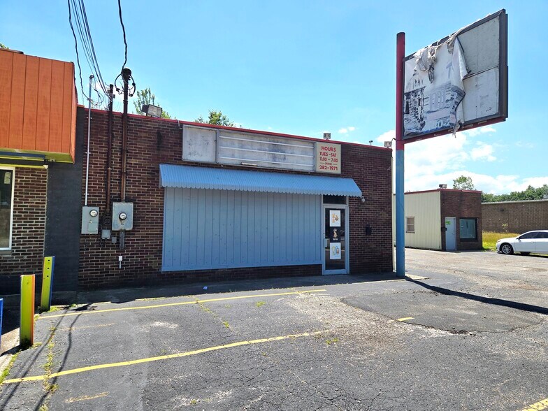 More Photos Of 2227-2229 W 21st St, Lorain Restaurant For Sale