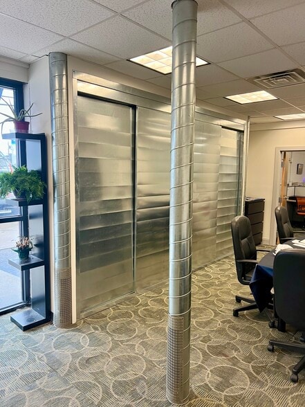 More Photos Of 200 Lavan St, Warwick Light Manufacturing For Lease