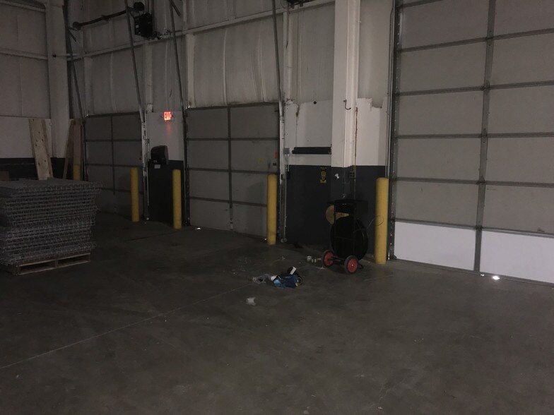 More Photos Of 401 E Conde St, Janesville Warehouse For Lease