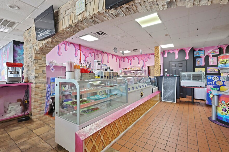 More Photos Of 298 W Orange St, Jesup Restaurant For Sale