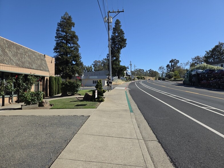 More Photos Of 895 Howe Rd, Martinez Manufacturing For Sale