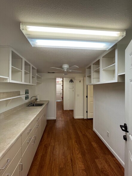 More Photos Of 1260 River Acres Dr, New Braunfels Medical For Lease