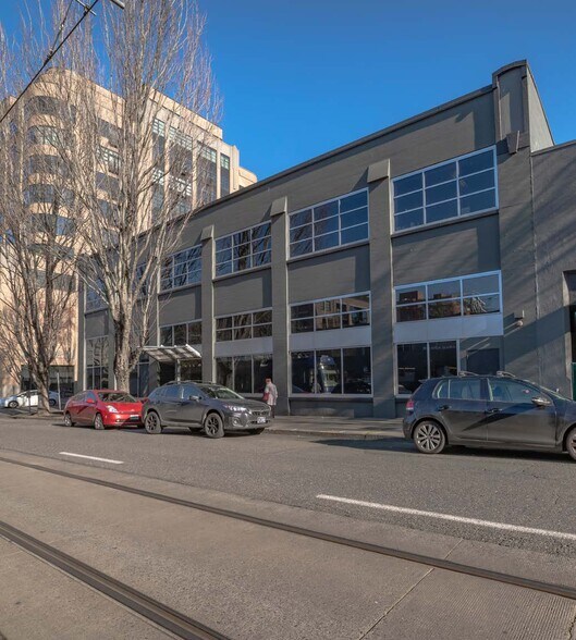 More Photos Of 334 NW 11th Ave, Portland Office For Lease