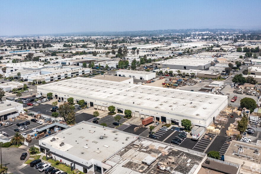 More Photos Of 1150 N Red Gum St, Anaheim Warehouse For Lease