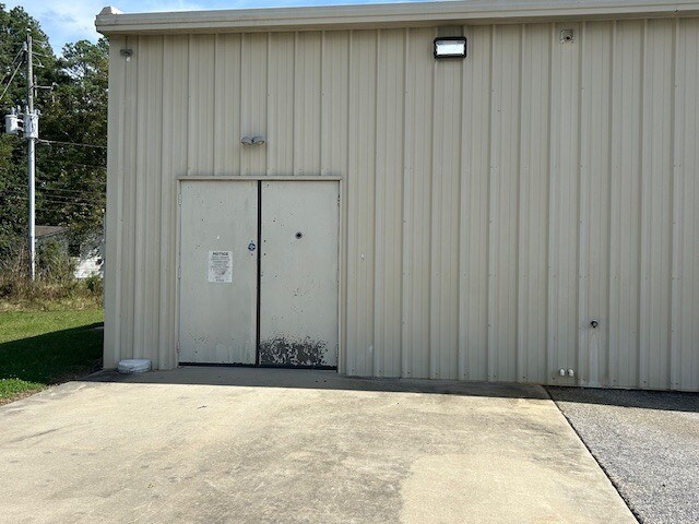 More Photos Of 941 S Governor Williams Hwy, Darlington Freestanding For Lease