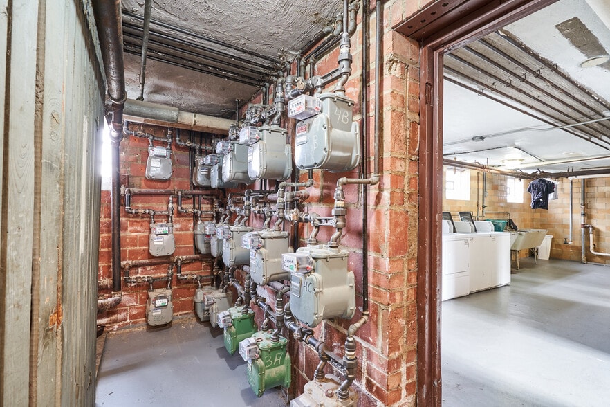 More Photos Of 1581-1589 Coventry Rd, Cleveland Multifamily For Sale