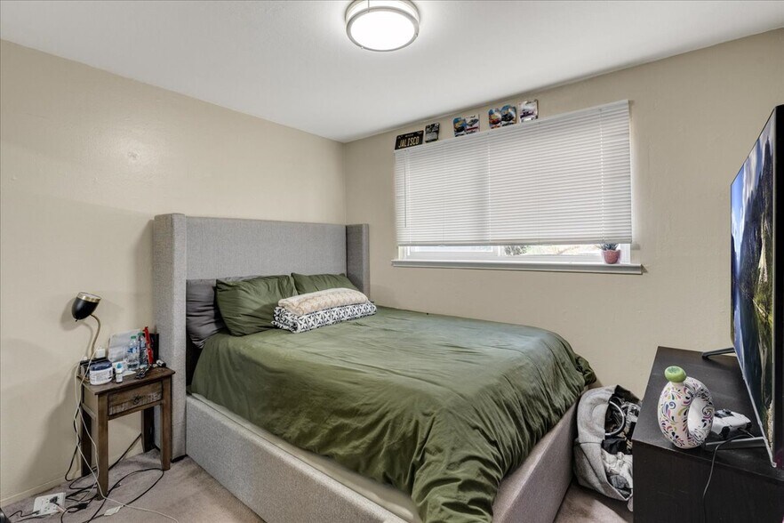 More Photos Of 30 Gardiner Ave, South San Francisco Apartments For Sale