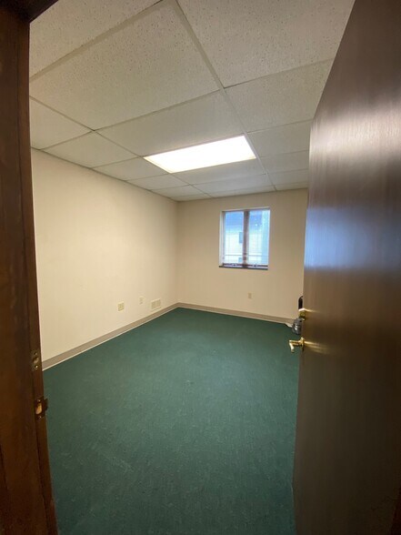 More Photos Of 3757 Library Rd, Pittsburgh Office For Lease