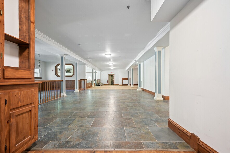 More Photos Of 56 Main St, Stamford Hotel For Sale