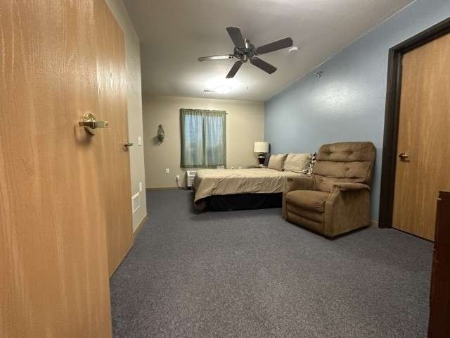 More Photos Of 406 W Vinton St, Spencer Hotel For Sale