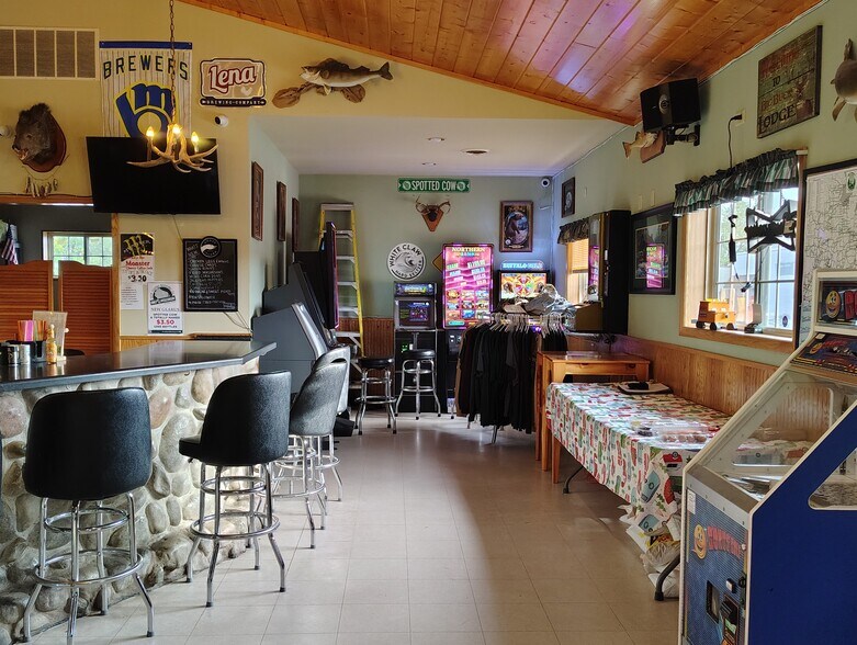 More Photos Of 71 N Grant St, Glidden Restaurant For Sale