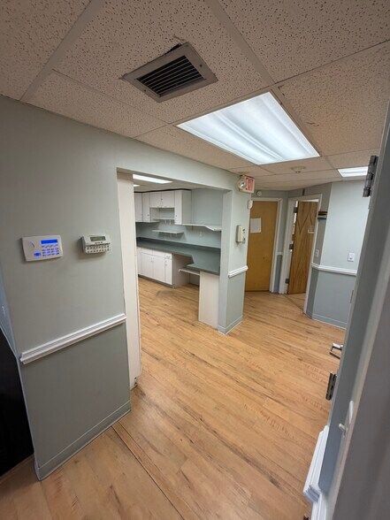 More Photos Of 118 Dudley St, Providence Medical For Lease