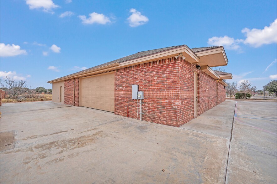 More Photos Of 5006 Portico Way, Midland Medical For Lease