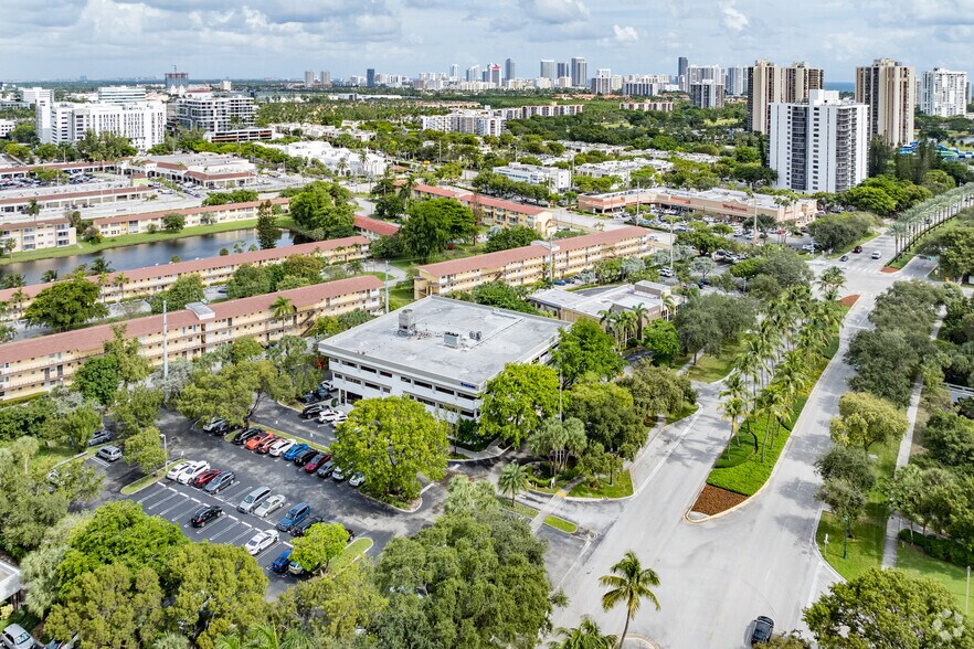 More Photos Of 2925 Aventura Blvd, Aventura Medical For Lease