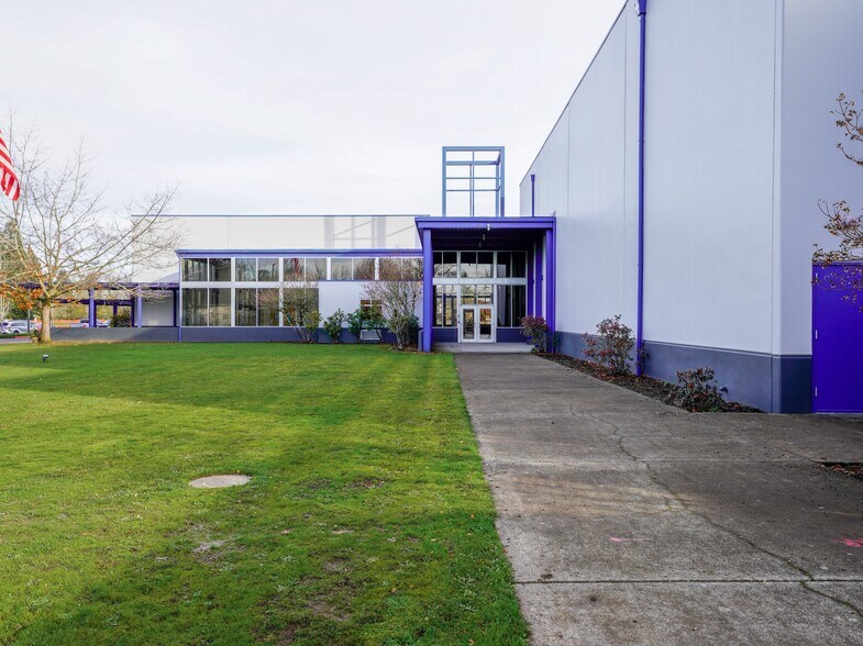 More Photos Of 1850 45th Ave NE, Salem Religious Facility For Lease