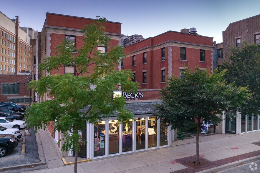 More Photos Of 716 Clark St, Evanston Apartments For Lease