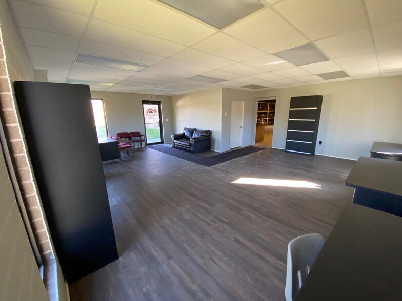 More Photos Of 510 Broome Rd, Greensboro Manufacturing For Lease