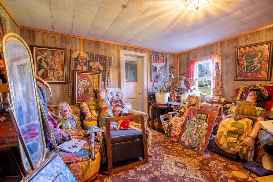 More Photos Of 263 Como Rd, Lake Como Specialty For Sale