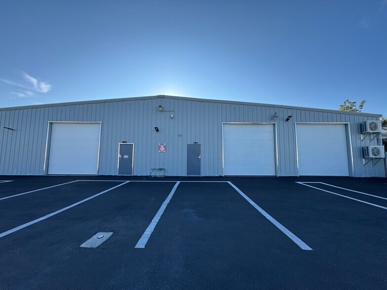 Primary Photo Of 1105 SE 12th Ave, Cape Coral Warehouse For Sale