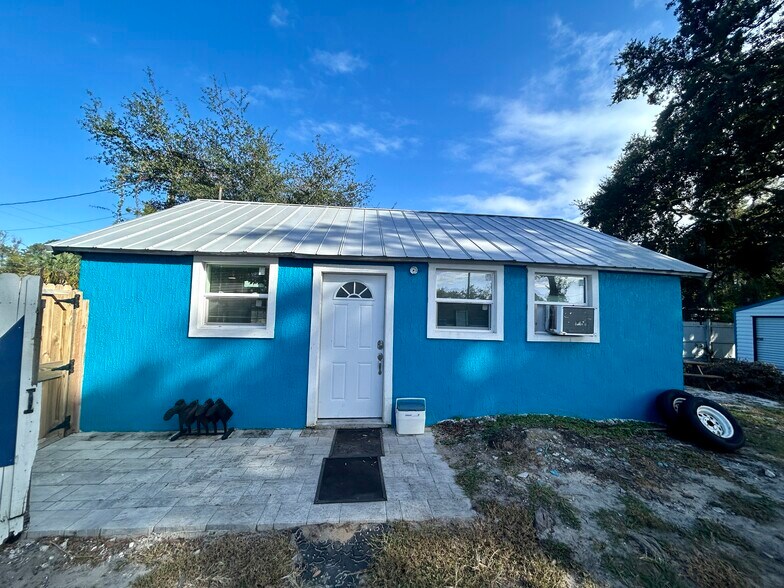 Primary Photo Of 1534 S 8th St, Fernandina Beach Light Manufacturing For Lease