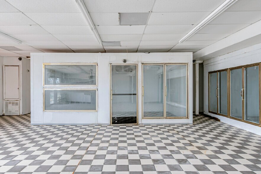 More Photos Of 1220 S Washington Ave, Titusville Convenience Store For Lease